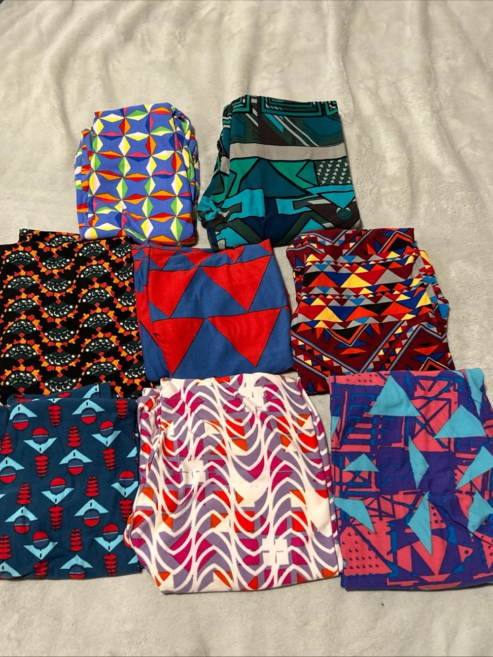 LuLaRoe NWOT Lot of 8 Pairs - Womens ONE SIZE Leggings-Colorful GEOMETRIC Prints